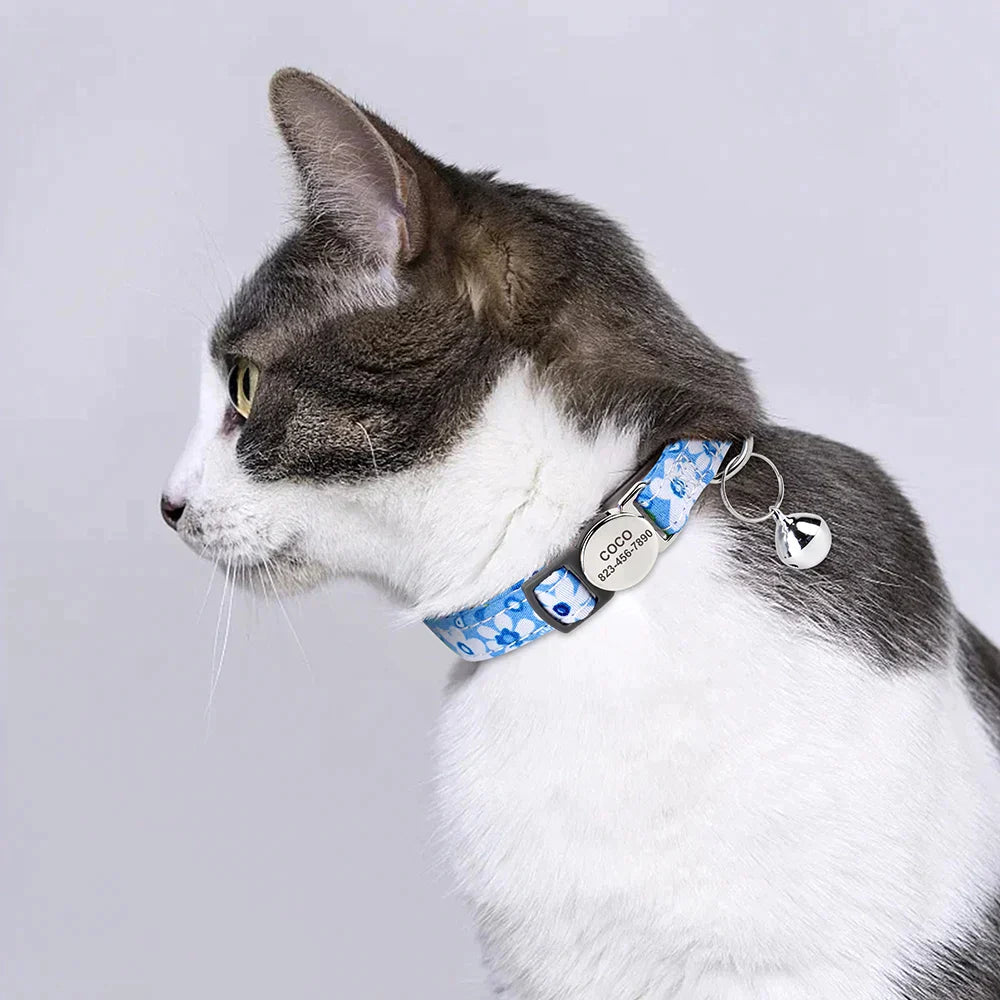 Customizable collar for cats